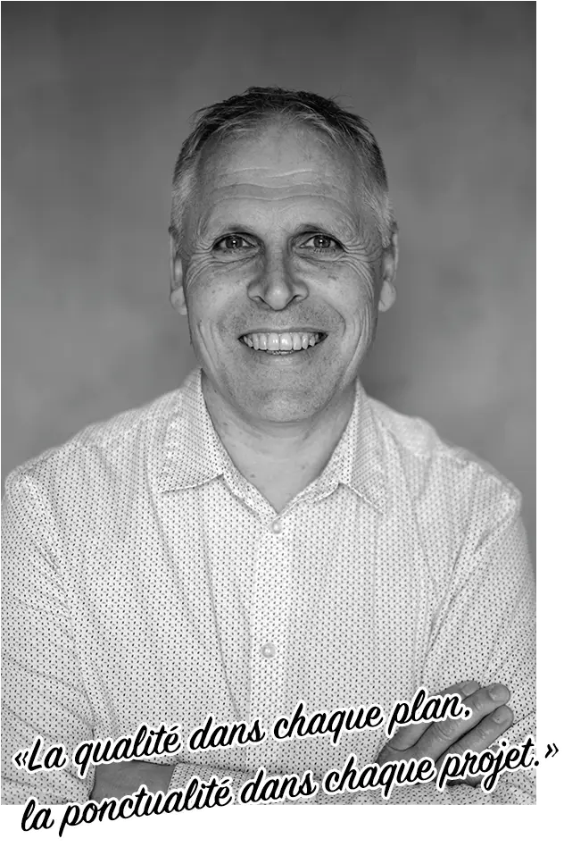 portrait noir et blanc de Stéphane, Responsable électrotechnique pour l'industrie en Rhône-Alpes